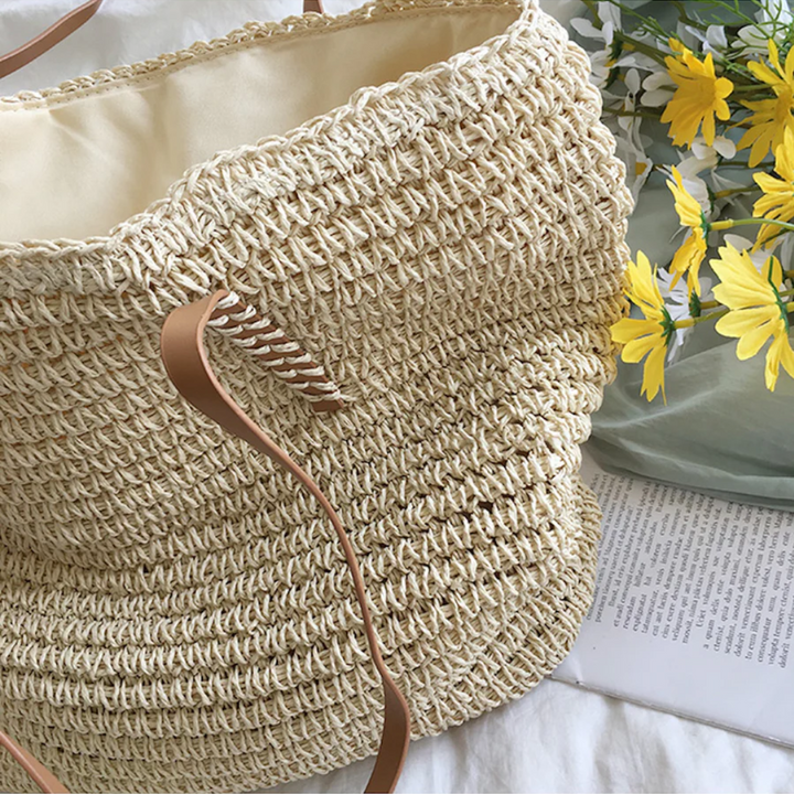 Modern women's woven handbag, spacious and stylish for everyday practical use.