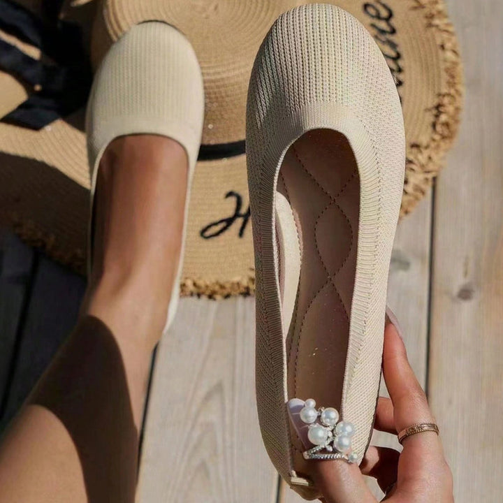 Easy slip-on women's walking sandals, non-slip, comfortable, and wide fit for daily wear.