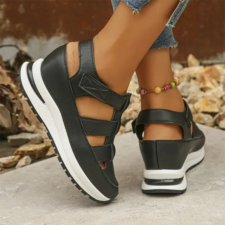 Stylish breathable closed-toe women's sandals, combining comfort, protection, and versatile design for summer.