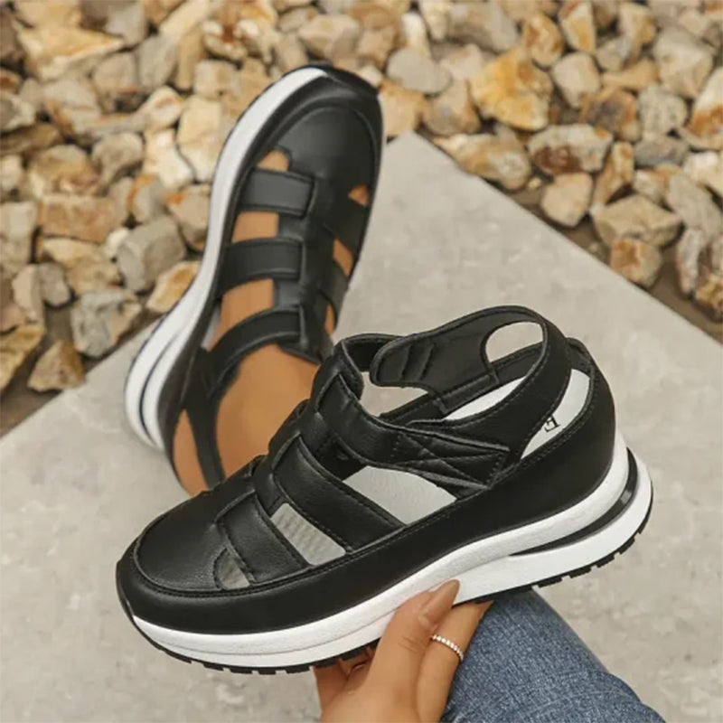 Cushioned breathable closed-toe women's sandals, offering ultimate comfort and support for all-day wear.