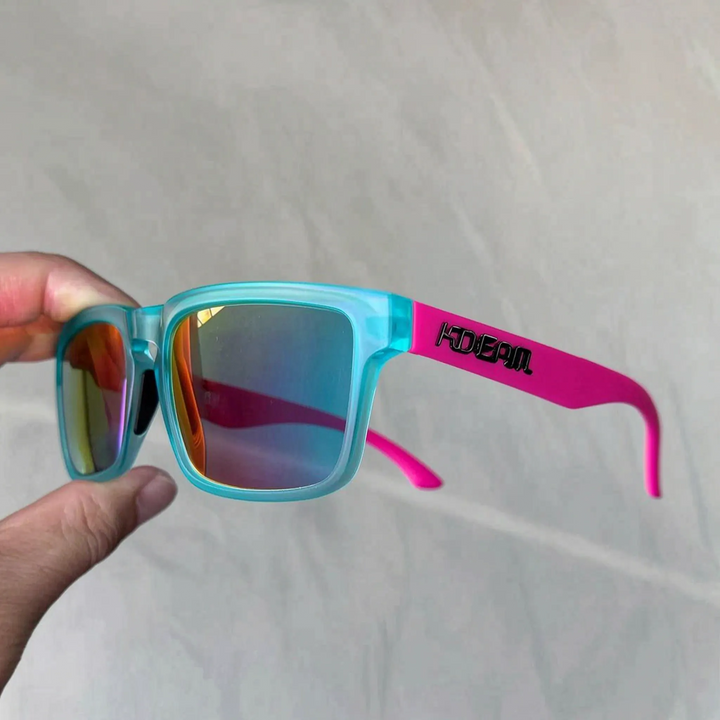 Stylish unisex square polarized sunglasses, perfect for outdoor glare reduction.