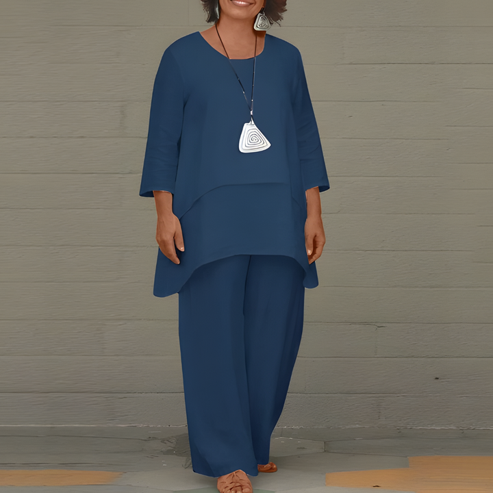 Chic women's co-ord outfit set. Stylish two-piece matching loungewear for effortless spring fashion & comfort.