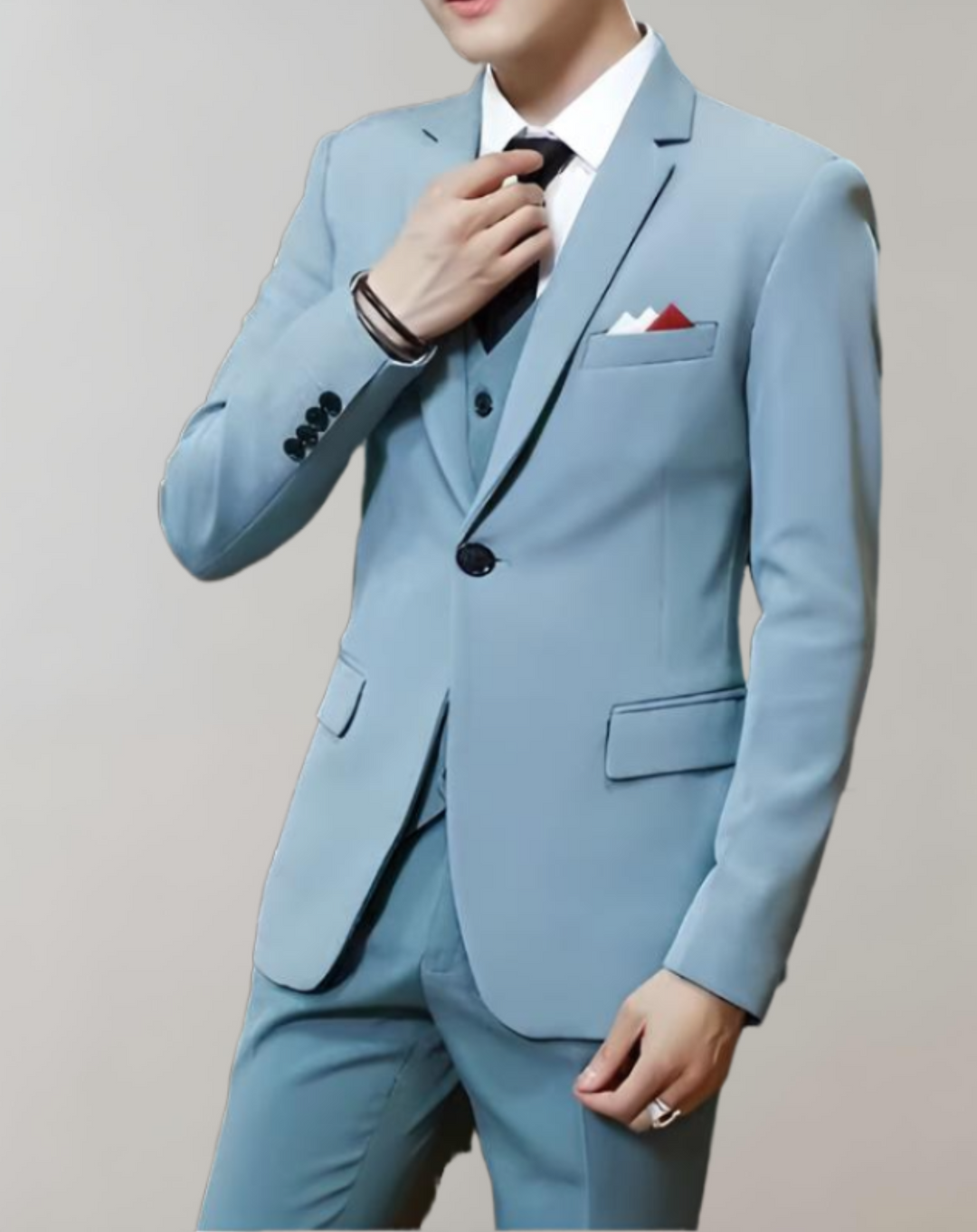 High-quality men's event suit: a stylish 3-piece tailored ensemble with waistcoat, ideal for formal & business wear.