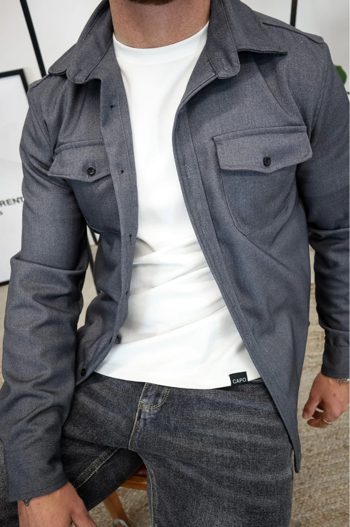 Effortless everyday wear with this men's casual overshirt. Stylish button-up shirt for smart casual layering.