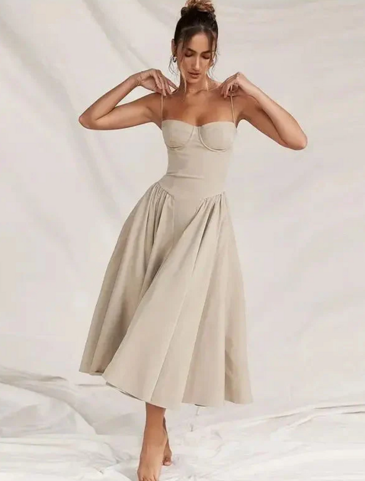 Women's stylish V-neck casual summer dress, perfect for a comfortable and elegant look.