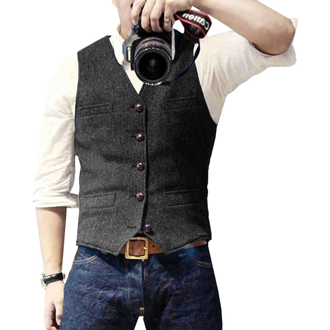 Stylish men's Mason denim vest. Blue jean sleeveless jacket, ideal for casual layering & modern men's fashion.