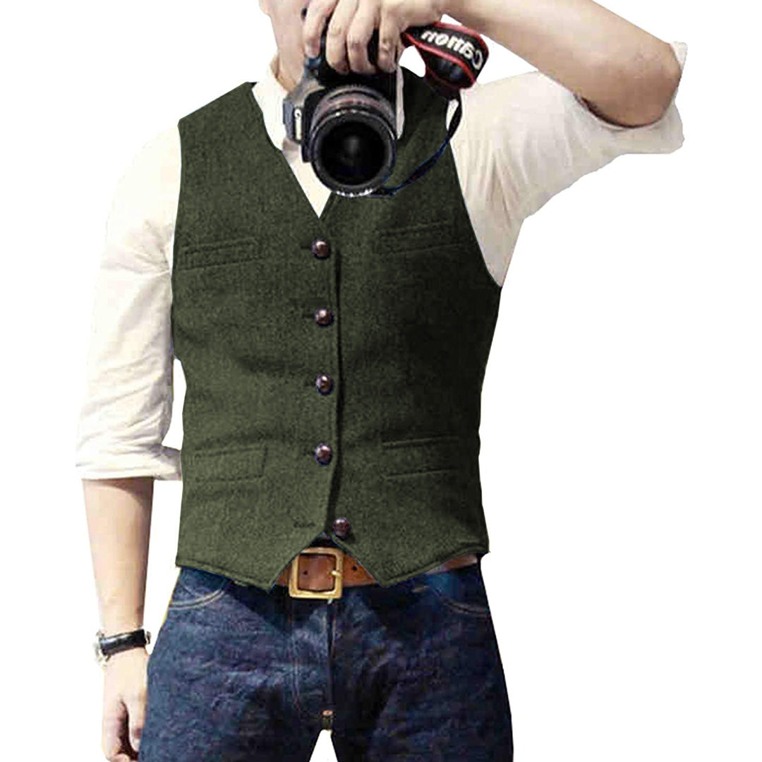Blue jean vest for men. A classic, versatile sleeveless jacket, ideal for casual outfits & everyday style.