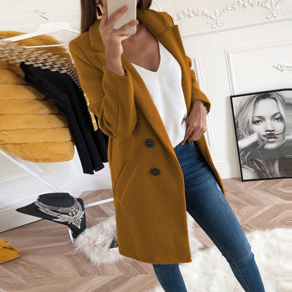 Back view of the lined women's Mila coat, highlighting its elegant and versatile design.