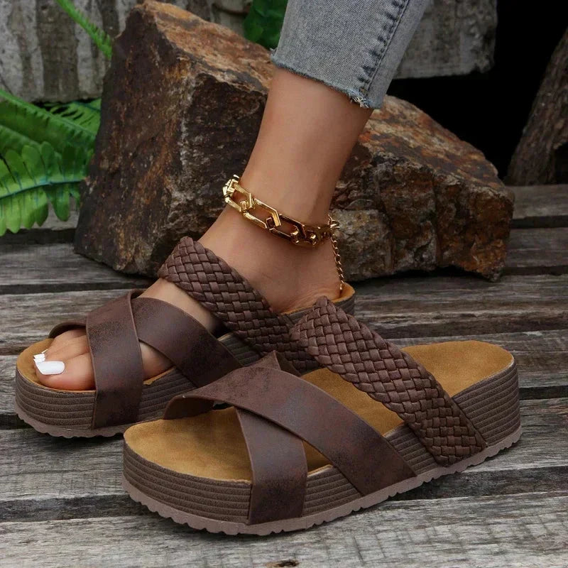Stylish women's orthopedic sandals with arch support for all-day comfort & foot pain relief. Ideal for walking.