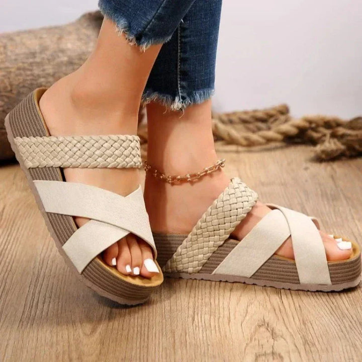 Comfortable women's summer sandals, adjustable for everyday wear. Provides arch support & foot pain relief.
