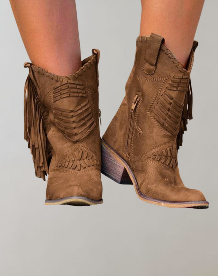 Comfortable women's ankle boots with elegant tassels. Perfect for everyday wear & stylish fall/winter outfits.