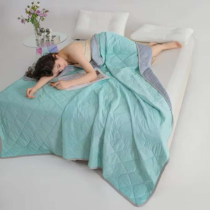 Lightweight summer duvet, perfect for cool sleep. Breathable, soft cotton comforter for ultimate comfort.