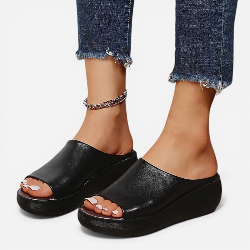 Tahnee women's slip-on sandals crafted for exceptional everyday comfort and supportive casual wear.