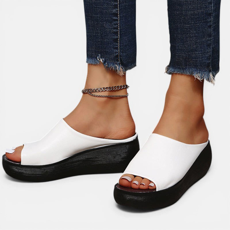 Underside of Tahnee women's orthopaedic sandals, showing non-slip sole for stability & arch support.