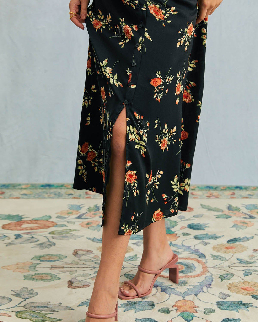 Boho-style floral V-neck short-sleeve maxi dress for women. Comfortable & chic summer fashion.