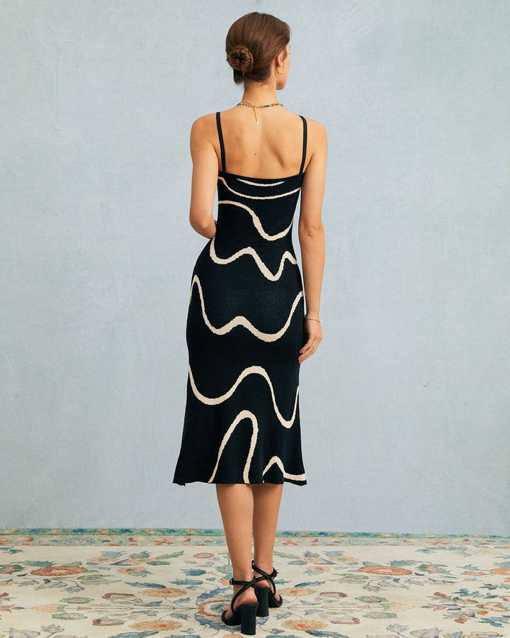 Women's sleeveless elegant bodycon mermaid midi dress for parties and special occasions.