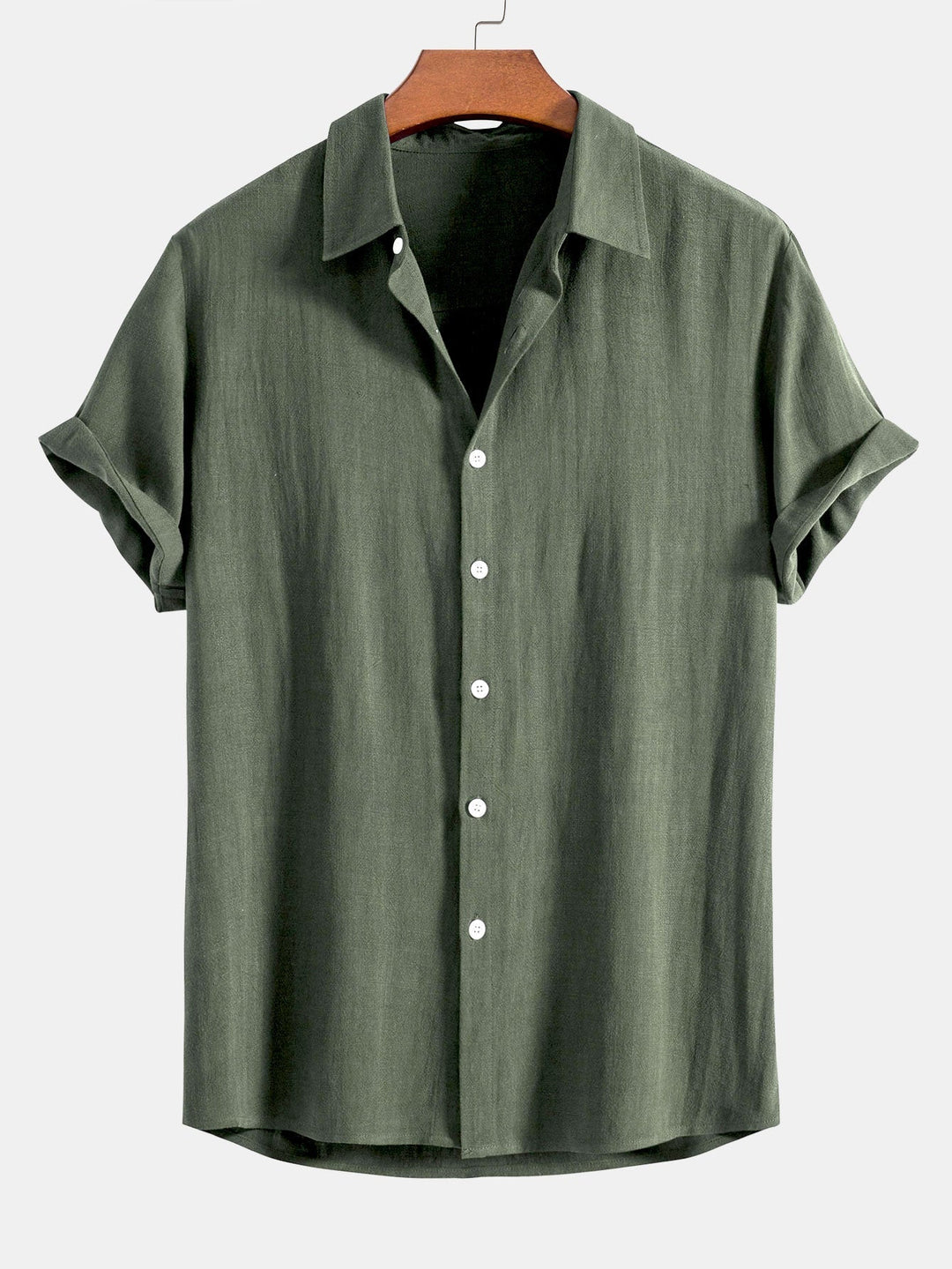 Modern men's short sleeve shirt in a relaxed fit, featuring a polished finish for versatile everyday wear.