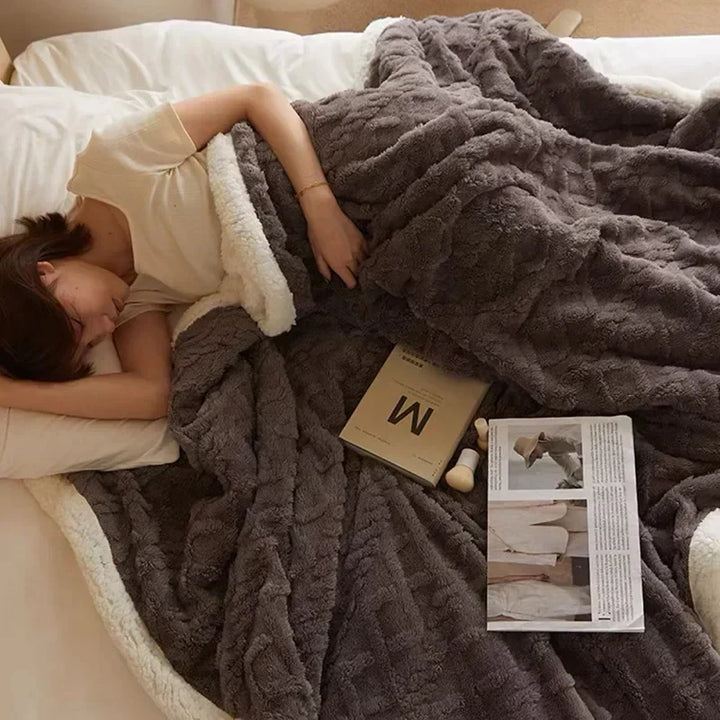 Cozy lambswool & fleece blanket, a warm winter throw for your bed or sofa, enhancing home decor.