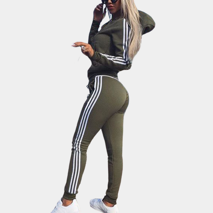 Women's activewear Sienna jogging set; a cozy hoodie & flexible sweatpants for workouts or relaxation.