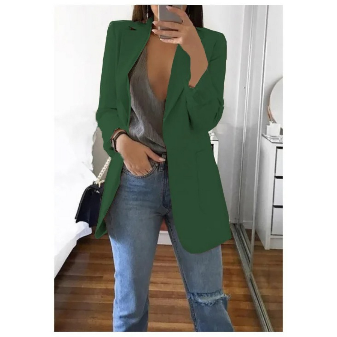 Stylish long women's blazer, essential outerwear for versatile and elegant fashion.