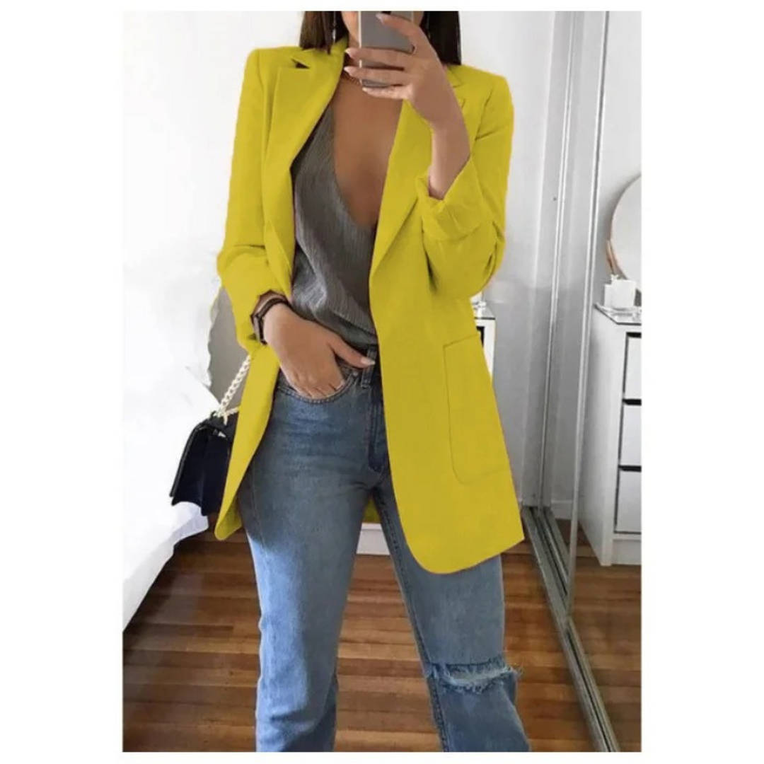 Elegant women's long blazer, perfect for workwear or casual chic fashion.