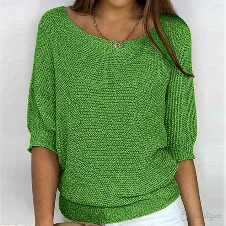 Soft women's textured sweater, a cozy & elegant long-sleeve top perfect for versatile everyday wear.