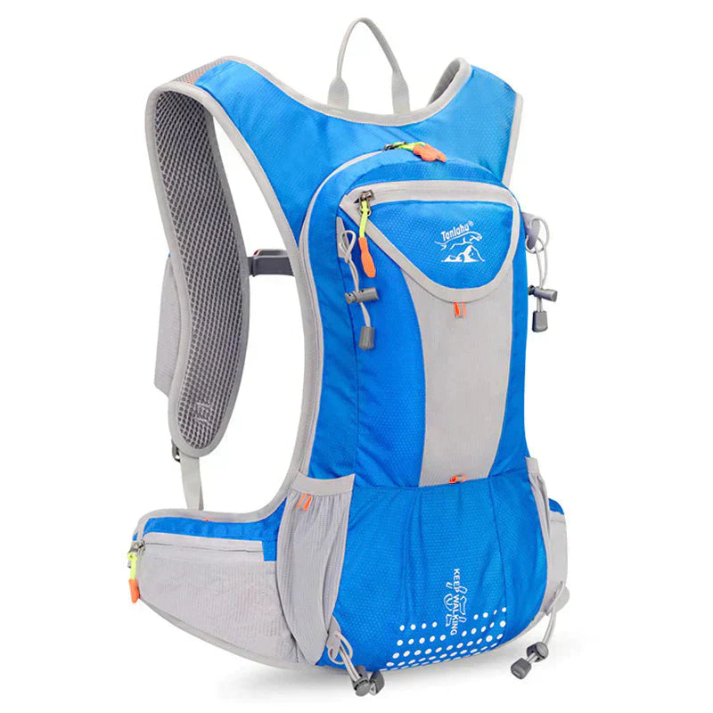 Experience comfort and convenience with this lightweight hydration pack.