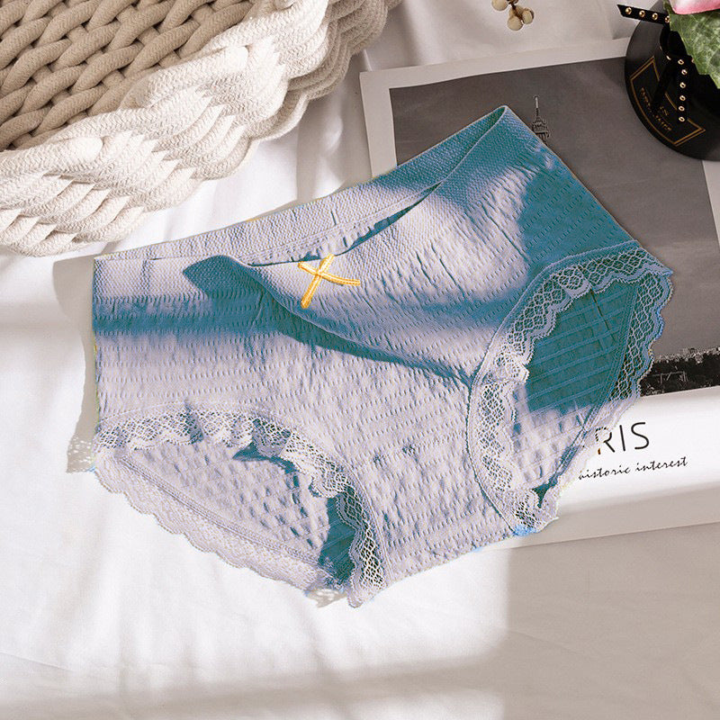 Daily essential women's underwear, offering a supportive, breathable & soft feel.