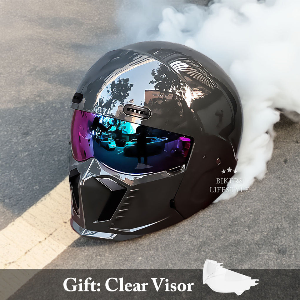 Classic full face helmet, ideal motorcycle accessory for a retro look.