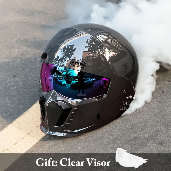 Classic full face helmet, ideal motorcycle accessory for a retro look.