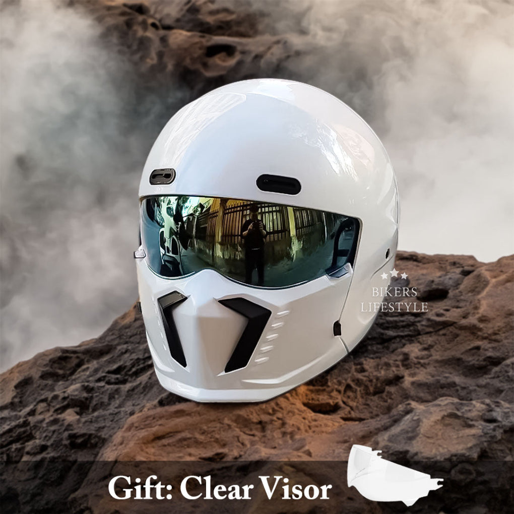 ECE approved full face helmet, perfect for motorcycle enthusiasts seeking vintage gear.