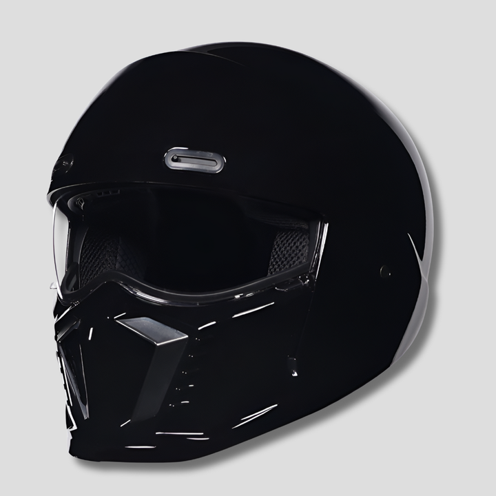 ECE certified vintage motorcycle helmet, combining safety and timeless style.