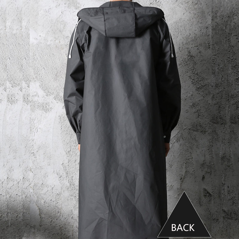 Versatile long unisex raincoat, offering waterproof protection on all outdoor trips.