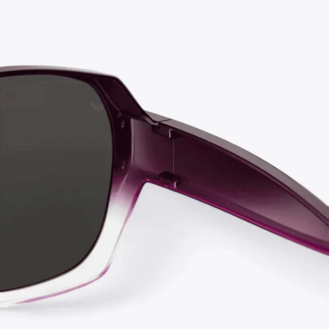 Glare-reducing polarized over-glasses sunglasses, unisex fashion eyewear for all-day comfort.