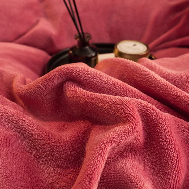 The ultimate warm blankets for cold weather: PlushHaven velvet fleece duvet cover.