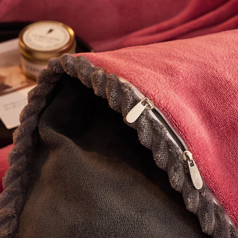 Home decor inspiration: a stylish velvet fleece duvet cover set.