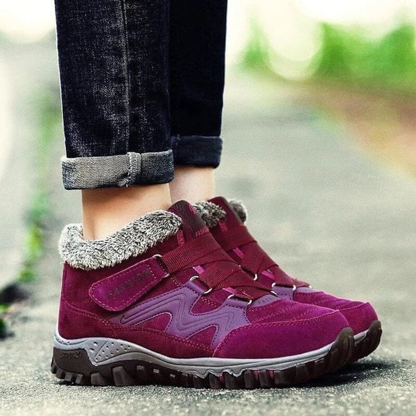 Unisex Winter Boots Aspen - waterproof, warm, & non-slip grip for ultimate outdoor comfort.