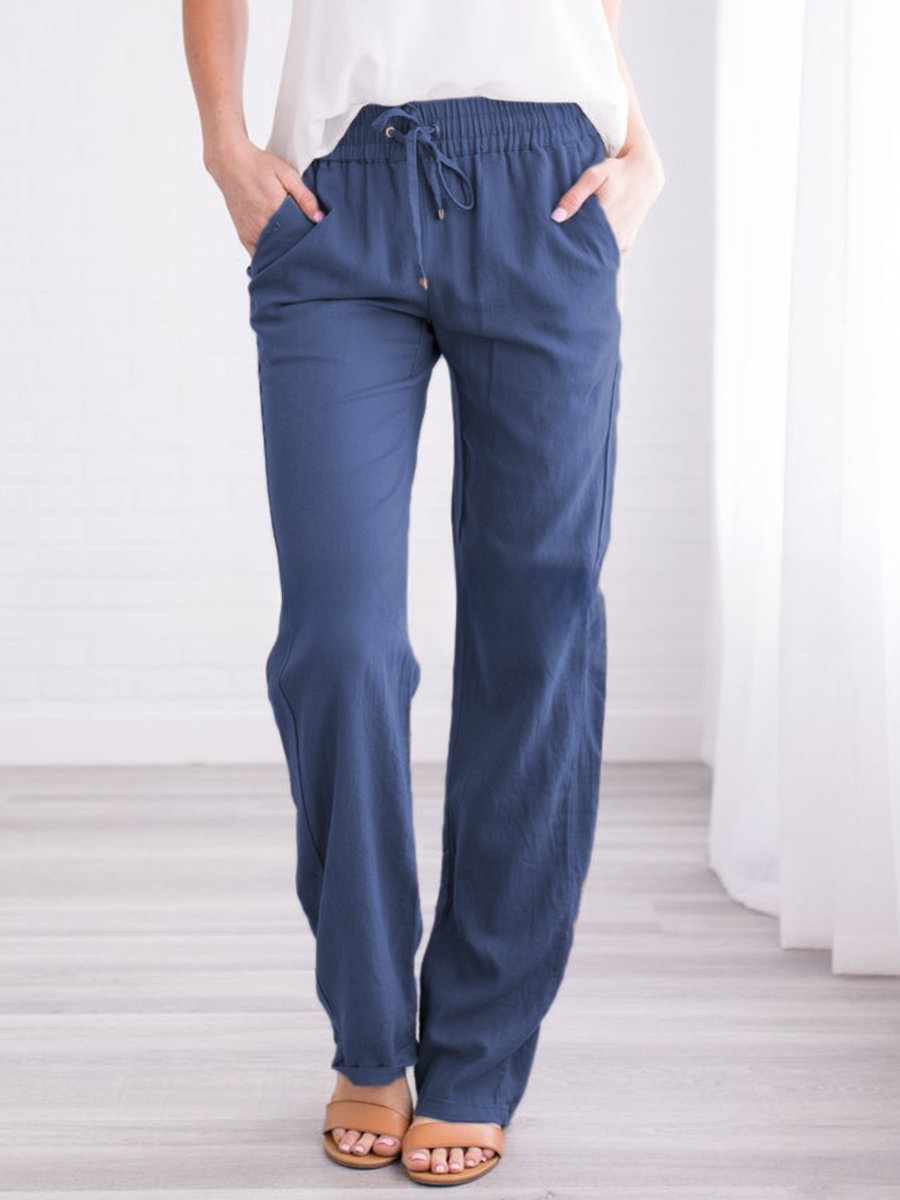 Stylish women's warm weather trousers, lightweight and relaxed fit for versatile casual wear.