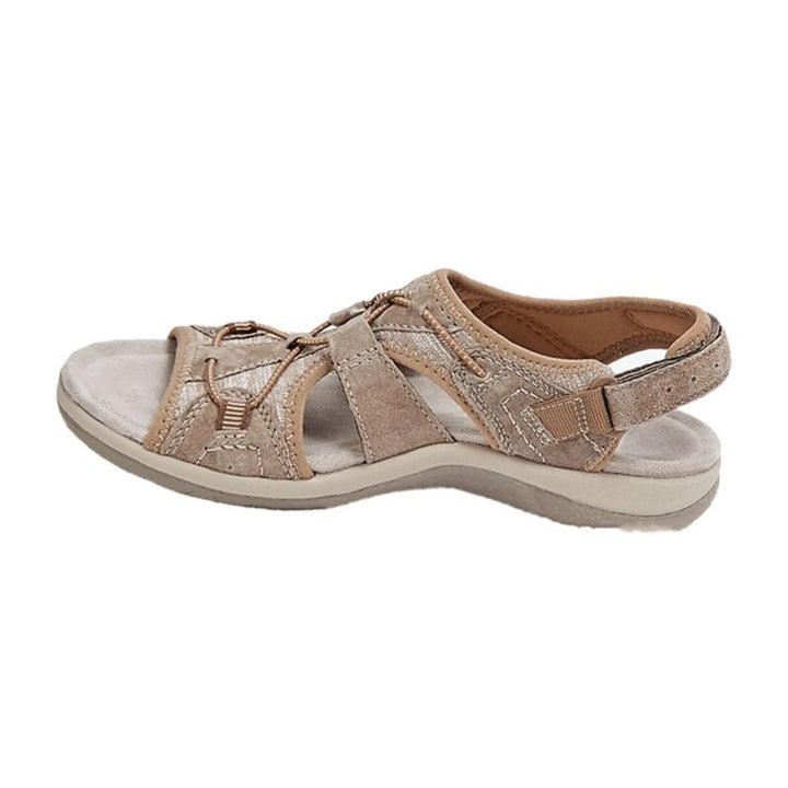 Women's walking sandals: stylish, comfortable, with adjustable straps and strong arch support.