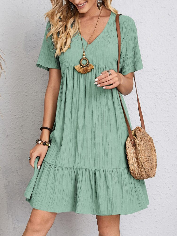Feminine style women's bodycon dress with tummy control, ensuring a flattering and confident fit.