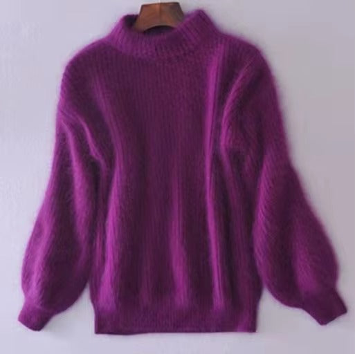 Trendy women's pullover sweater, cozy & loose for stylish fall and winter everyday wear.