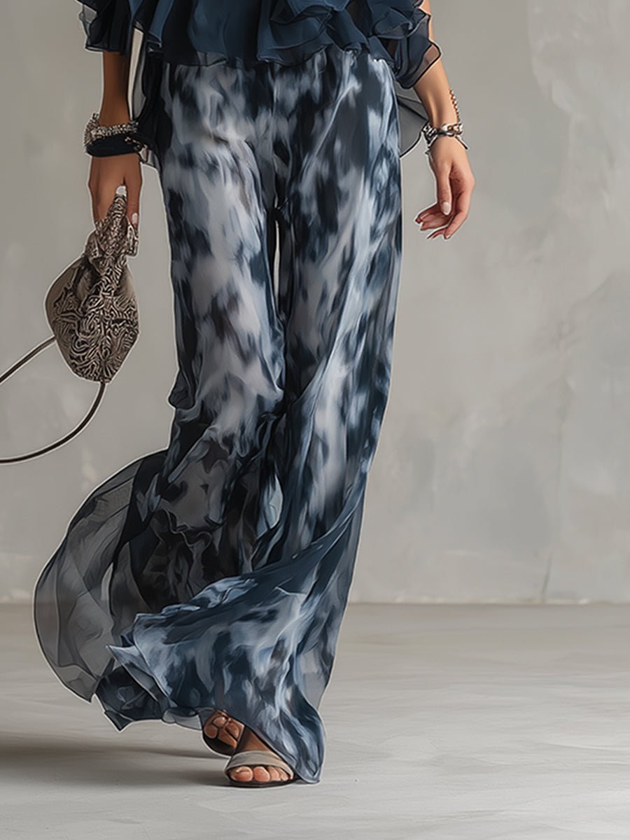 Fashionable women's halter neck wide leg pants set, a versatile and comfortable summer casual outfit.