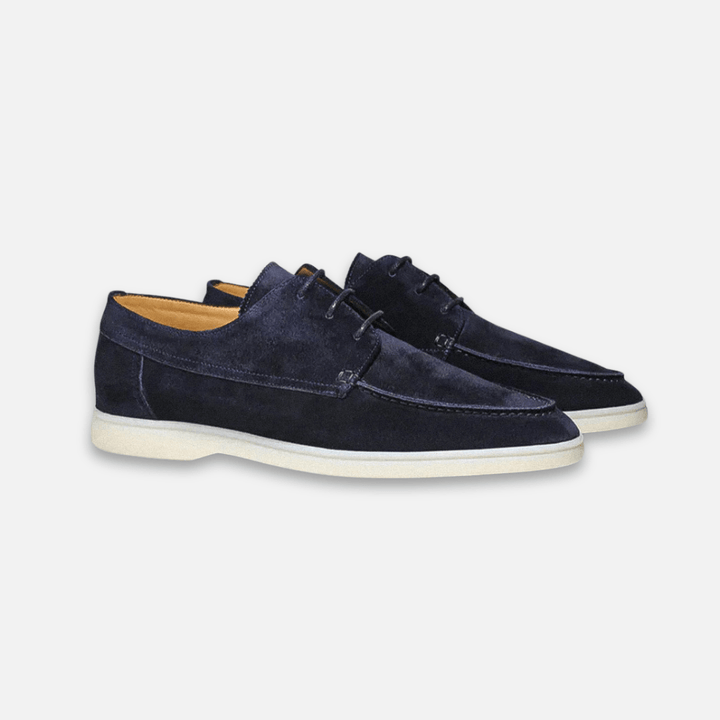 Men's effortless lace-up boat shoes in brown, perfect for casual summer style and everyday comfort.