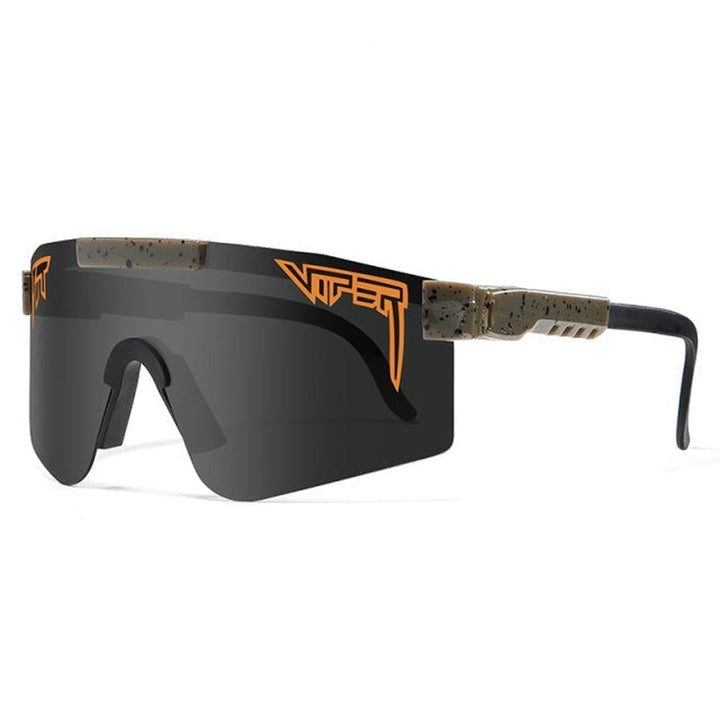 Summer essential: unisex polarized sunglasses with effective UV protection & significant glare reduction.