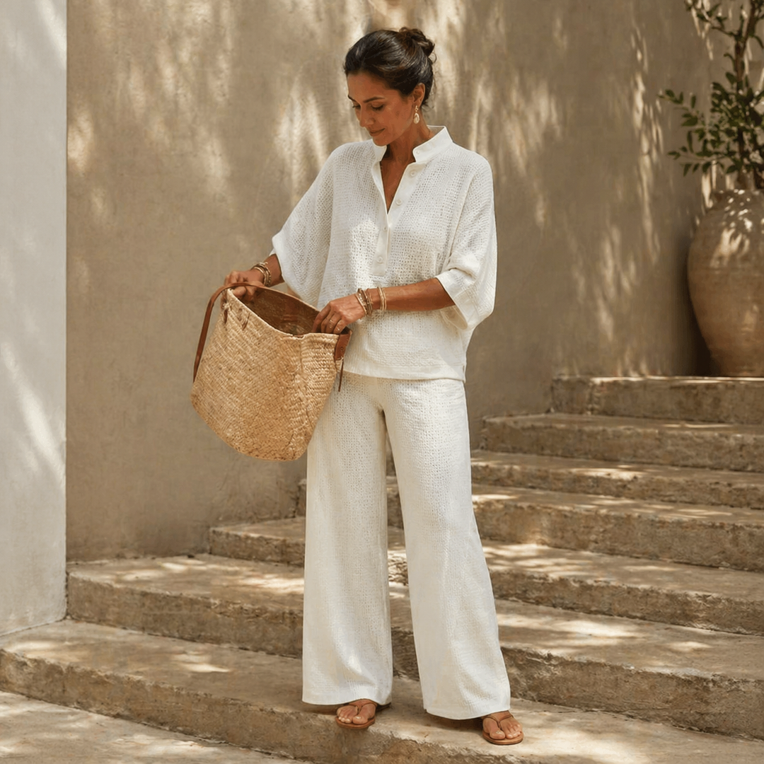 Trendy women's waffle two-piece set with comfortable dolman sleeves, perfect for home or casual outings.