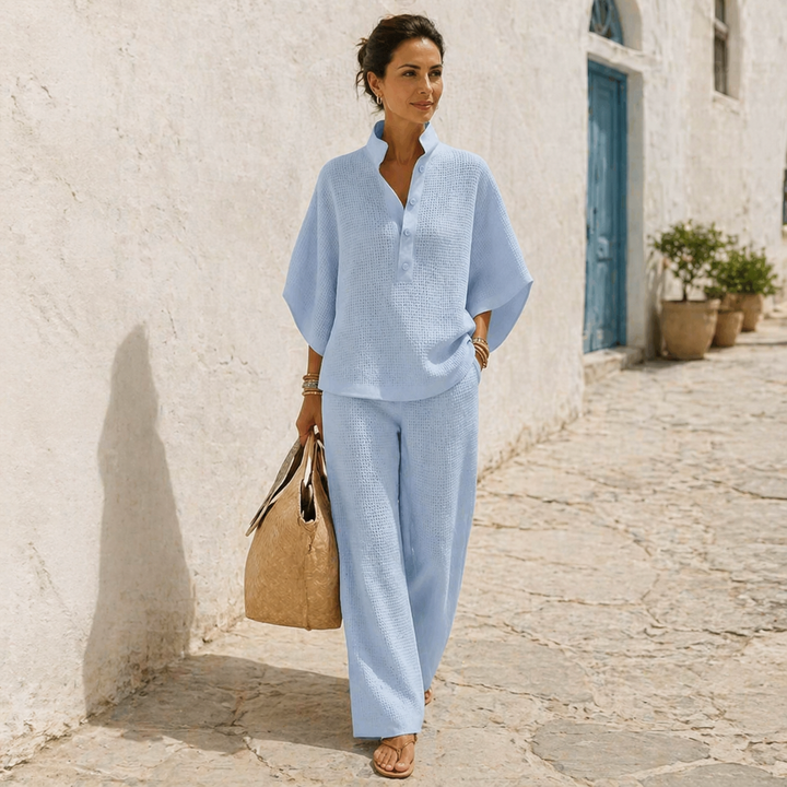 Casual spring fashion: women's dolman sleeve waffle two-piece set in a comfortable, relaxed silhouette.