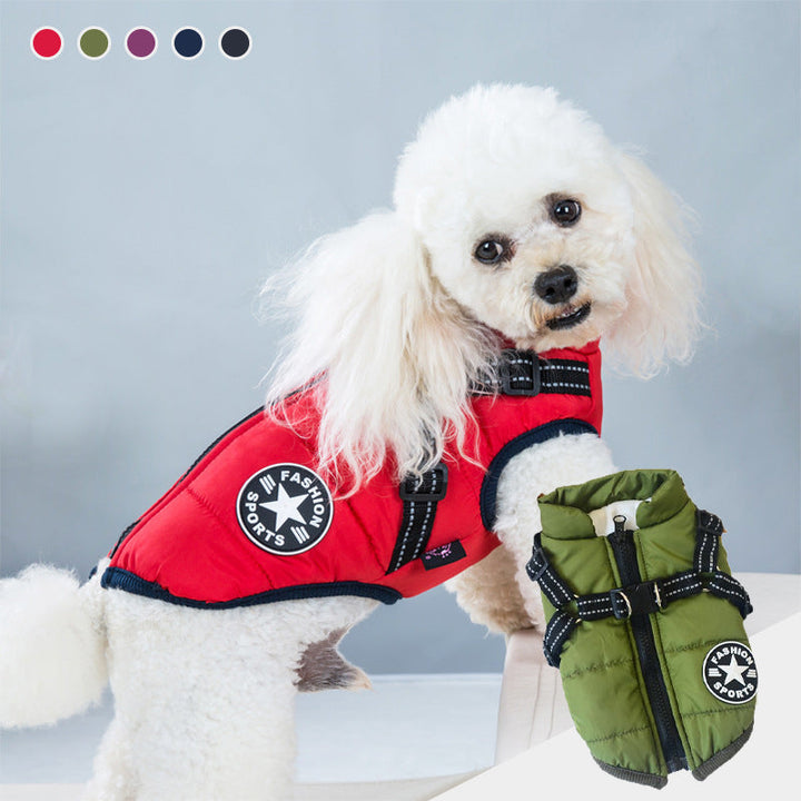 Dry dog jacket: reflective, waterproof & harness-ready. Ensures enhanced visibility & pet comfort for any weather.