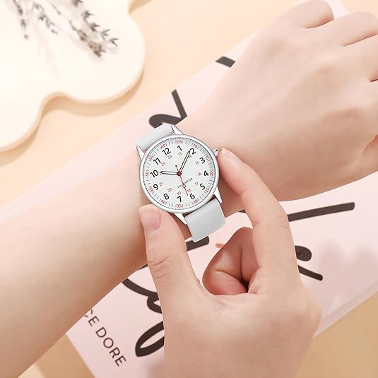 Easy-read waterproof nurse watch, large numbers, clear second hand for quick time checks in healthcare, unisex.