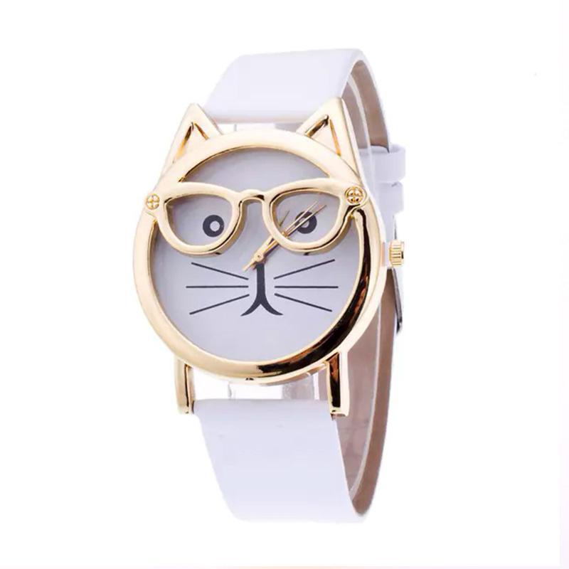 Fashionable cat face wristwatch, a colorful and cute animal-themed timepiece with a comfortable adjustable strap.