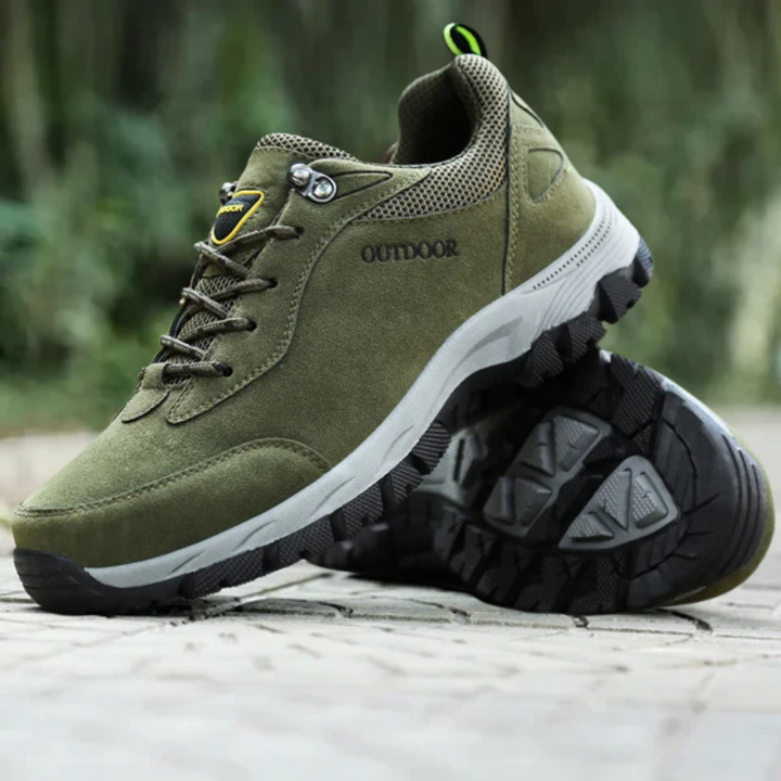 Men's outdoor orthopedic walking shoes for trail hiking, ensuring all-day comfort and sturdy support.